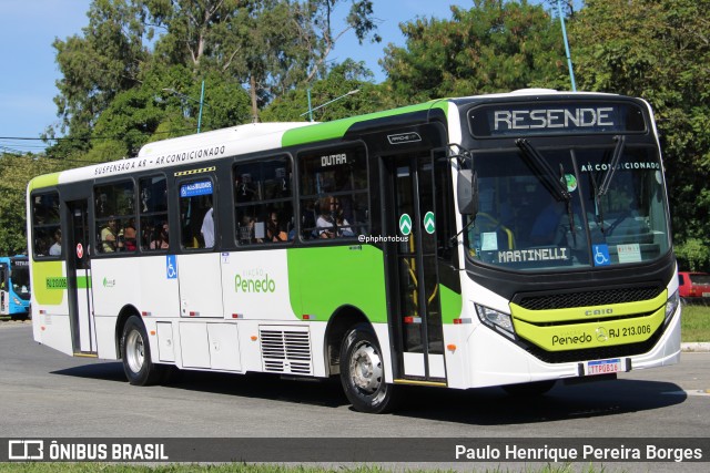 Viação Penedo RJ 213.006 na cidade de Resende, Rio de Janeiro, Brasil, por Paulo Henrique Pereira Borges. Número da foto: #13032878.