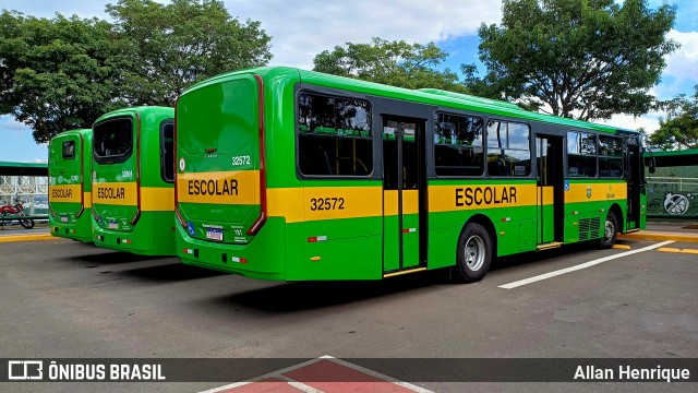 Transportes Capellini 32572 na cidade de Paulínia, São Paulo, Brasil, por Allan Henrique. Número da foto: #13031551.