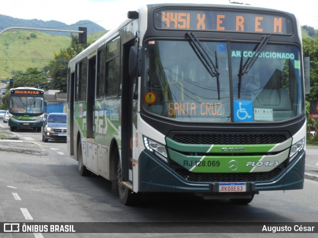 Transportes Flores RJ 128.069 na cidade de Nova Iguaçu, Rio de Janeiro, Brasil, por Augusto César. Número da foto: #13032482.