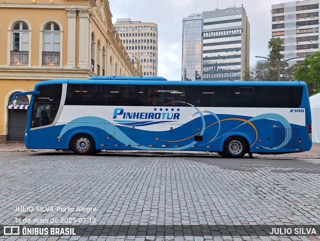 Pinheiro Tur 2300 na cidade de Porto Alegre, Rio Grande do Sul, Brasil, por JULIO SILVA. Número da foto: #13034567.