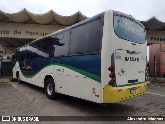 Brasil SA Transporte e Turismo RJ 122.067 na cidade de Porciúncula, Rio de Janeiro, Brasil, por Alexandre  Magnus. Número da foto: #13034879.