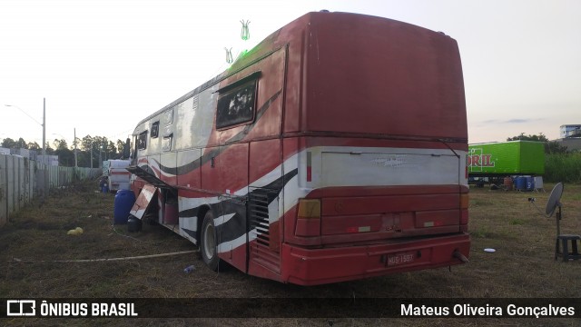 Motorhomes 1597 na cidade de Pará de Minas, Minas Gerais, Brasil, por Mateus Oliveira Gonçalves. Número da foto: #13037668.
