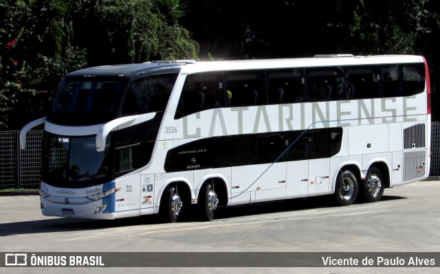 Auto Viação Catarinense 3526 na cidade de Curitiba, Paraná, Brasil, por Vicente de Paulo Alves. Número da foto: #13039068.