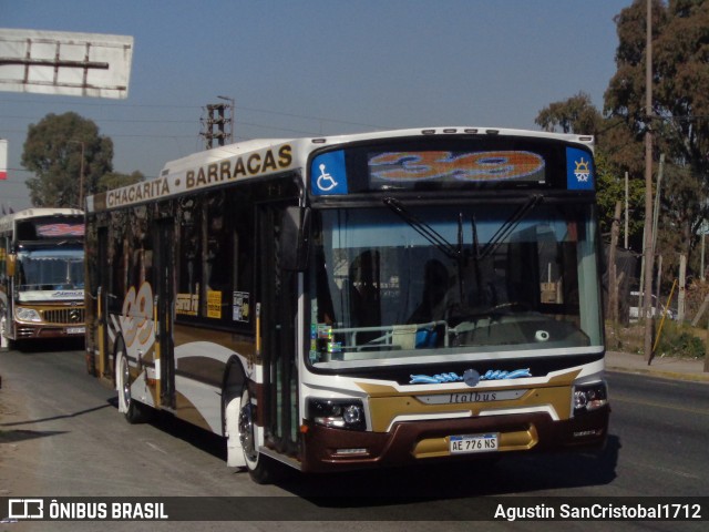 Transportes Santa Fe 44 na cidade de Quilmes, Quilmes, Buenos Aires, Argentina, por Agustin SanCristobal1712. Número da foto: #13039139.