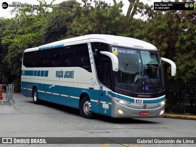 Viação Jacareí 8227 na cidade de São Paulo, São Paulo, Brasil, por Gabriel Giacomin de Lima. Número da foto: #13040427.