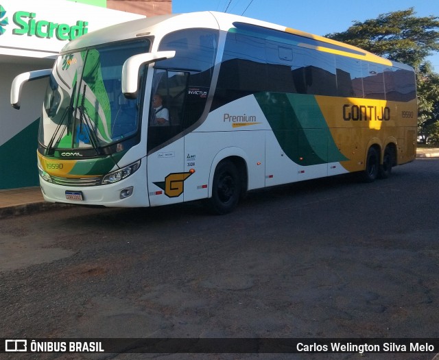 Empresa Gontijo de Transportes 19590 na cidade de Carmo do Paranaíba, Minas Gerais, Brasil, por Carlos Welington Silva Melo. Número da foto: #13038827.