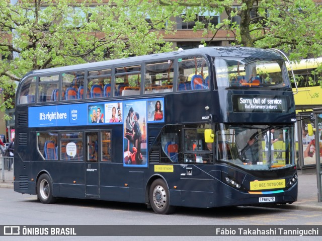 Metroline BDE217 na cidade de Manchester, Greater Manchester, Inglaterra, por Fábio Takahashi Tanniguchi. Número da foto: #13039379.