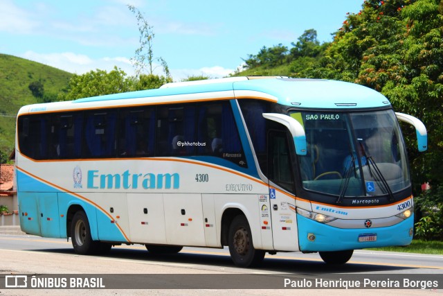 Emtram 4300 na cidade de Barra do Piraí, Rio de Janeiro, Brasil, por Paulo Henrique Pereira Borges. Número da foto: #13039777.