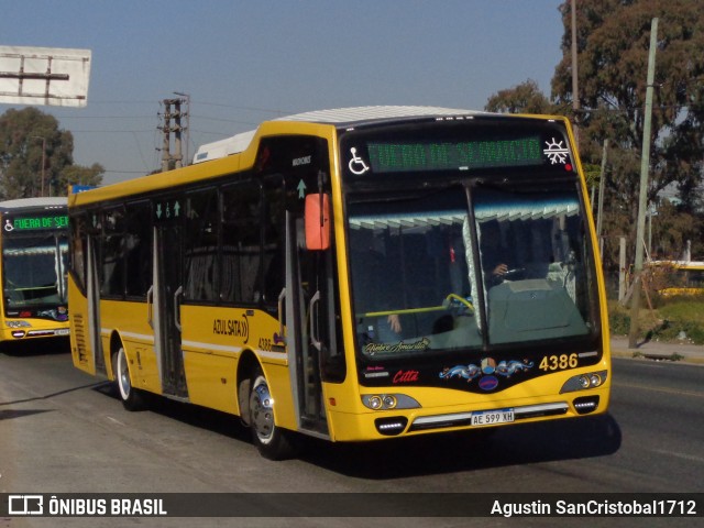 Azul Sata 4386 na cidade de Quilmes, Quilmes, Buenos Aires, Argentina, por Agustin SanCristobal1712. Número da foto: #13041420.