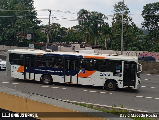 Viação Raposo Tavares Cotia 1715 na cidade de Cotia, São Paulo, Brasil, por David Macedo Rocha. Número da foto: #13043149.