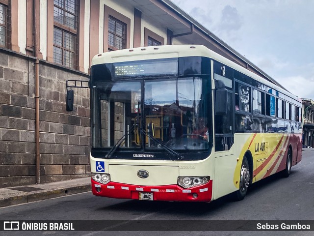 La 400 154 na cidade de San José, San José, Costa Rica, por Sebas Gamboa. Número da foto: #13043478.