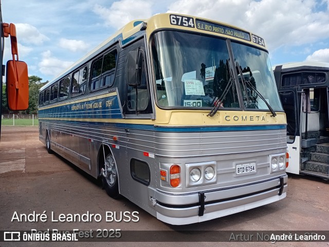 Ônibus Particulares 6754 na cidade de Artur Nogueira, São Paulo, Brasil, por André Leandro. Número da foto: #13043443.