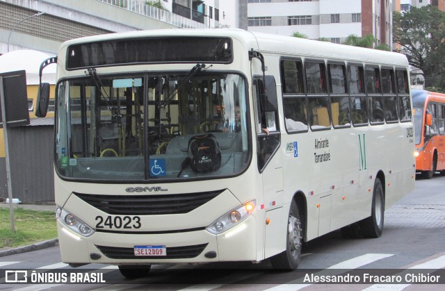 Viação Antonina 24023 na cidade de Curitiba, Paraná, Brasil, por Alessandro Fracaro Chibior. Número da foto: #13041248.
