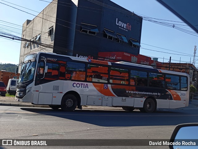 Viação Raposo Tavares Cotia 2409 na cidade de Cotia, São Paulo, Brasil, por David Macedo Rocha. Número da foto: #13046681.