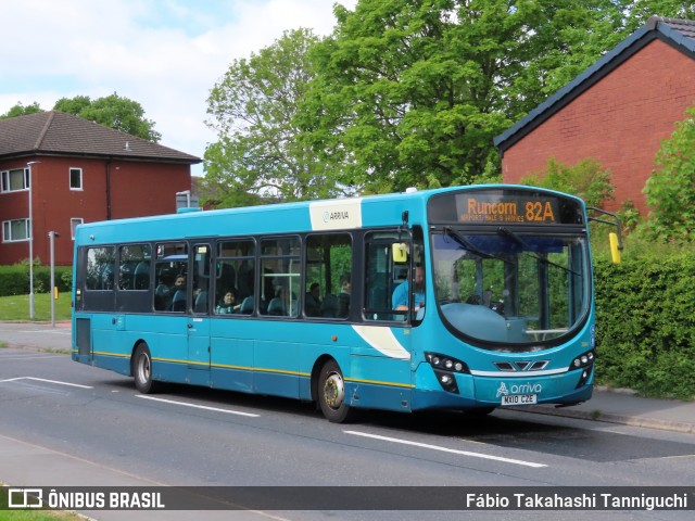 Arriva 3041 na cidade de Runcorn, Cheshire, Inglaterra, por Fábio Takahashi Tanniguchi. Número da foto: #13045409.