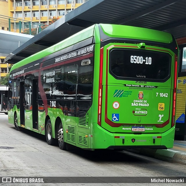Viação Campo Belo 7 1042 na cidade de São Paulo, São Paulo, Brasil, por Michel Nowacki. Número da foto: #13049332.