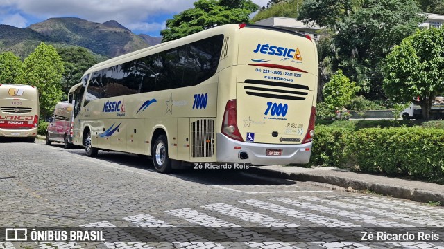 Jéssica Viagens 7000 na cidade de Petrópolis, Rio de Janeiro, Brasil, por Zé Ricardo Reis. Número da foto: #13048291.