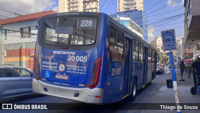 Auto Viação Urubupungá 20.005 na cidade de São Paulo, São Paulo, Brasil, por Thiago de Souza. Número da foto: #13048213.