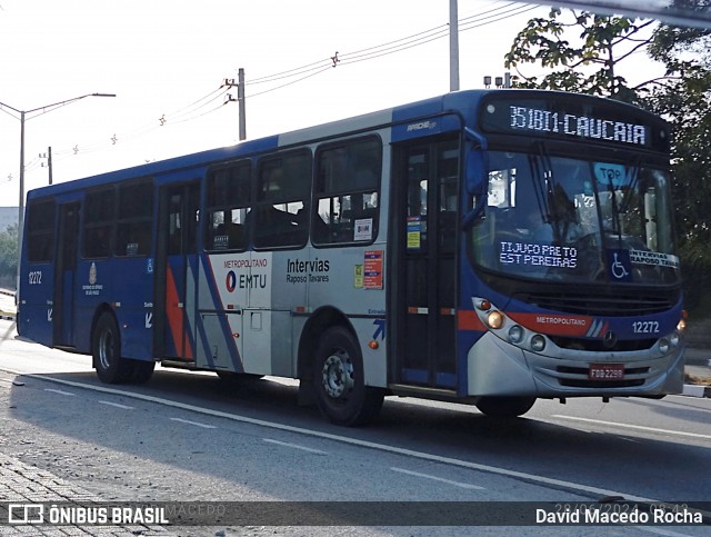 Auto Viação Bragança Metropolitana > Viação Raposo Tavares 12.272 na cidade de Cotia, São Paulo, Brasil, por David Macedo Rocha. Número da foto: #13048009.