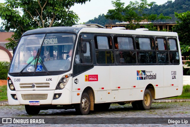 LDL Turismo C-090 na cidade de Indaial, Santa Catarina, Brasil, por Diego Lip. Número da foto: #13050629.