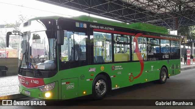 Pêssego Transportes 4 7403 na cidade de São Paulo, São Paulo, Brasil, por Gabriel Brunhara. Número da foto: #13050988.