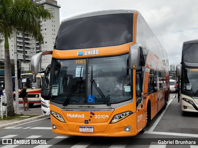 Expresso União 20109 na cidade de Barueri, São Paulo, Brasil, por Gabriel Brunhara. Número da foto: #13054357.