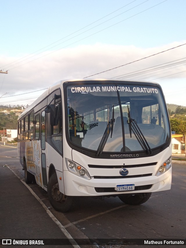 Prefeitura Municipal de Bom Sucesso  na cidade de Bom Sucesso, Minas Gerais, Brasil, por Matheus Fortunato. Número da foto: #13053440.