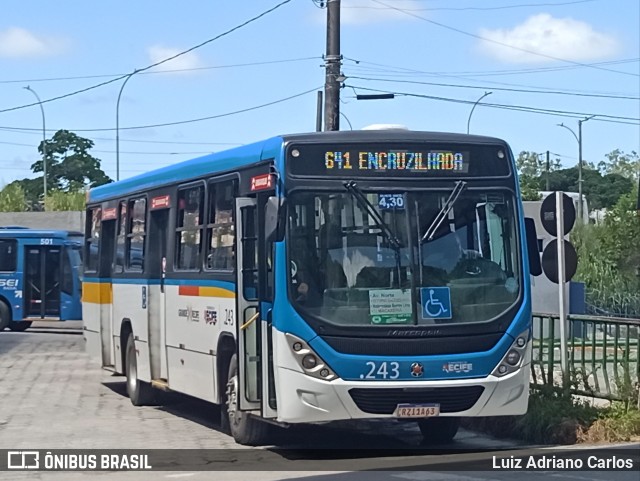 Consórcio Recife 243 na cidade de Recife, Pernambuco, Brasil, por Luiz Adriano Carlos. Número da foto: #13056289.