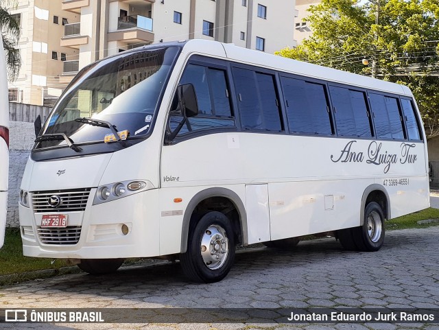 Ana Luiza Tur 2918 na cidade de Porto Belo, Santa Catarina, Brasil, por Jonatan Eduardo Jurk Ramos. Número da foto: #13010432.