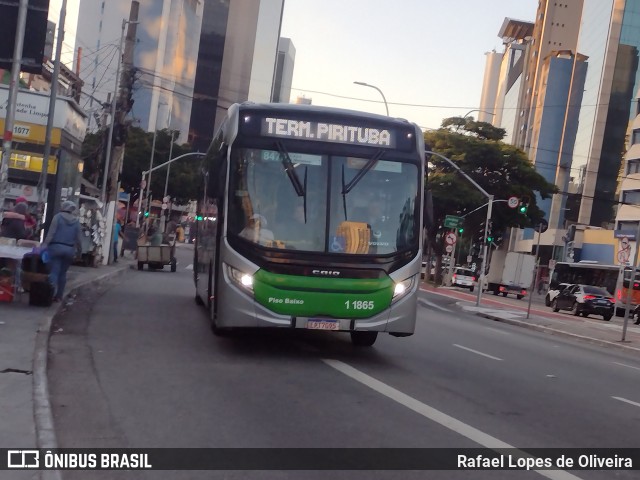 Viação Santa Brígida 1 1865 na cidade de São Paulo, São Paulo, Brasil, por Rafael Lopes de Oliveira. Número da foto: #13008753.