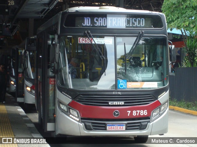 Transwolff Transportes e Turismo 7 8786 na cidade de São Paulo, São Paulo, Brasil, por Mateus C.  Cardoso. Número da foto: #13008462.