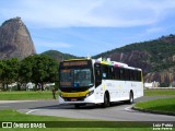 Auto Viação Alpha A48146 na cidade de Rio de Janeiro, Rio de Janeiro, Brasil, por Luiz Petriz. Número da foto: #:id.