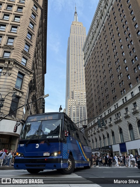 MTA New York City 1301 na cidade de New York, New York, Estados Unidos, por Marco Silva. Número da foto: #13060788.