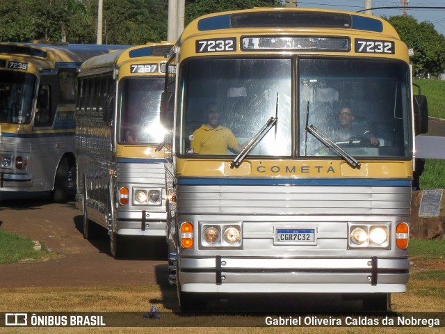 Ônibus Particulares 7232 na cidade de Artur Nogueira, São Paulo, Brasil, por Gabriel Oliveira Caldas da Nobrega. Número da foto: #13060802.