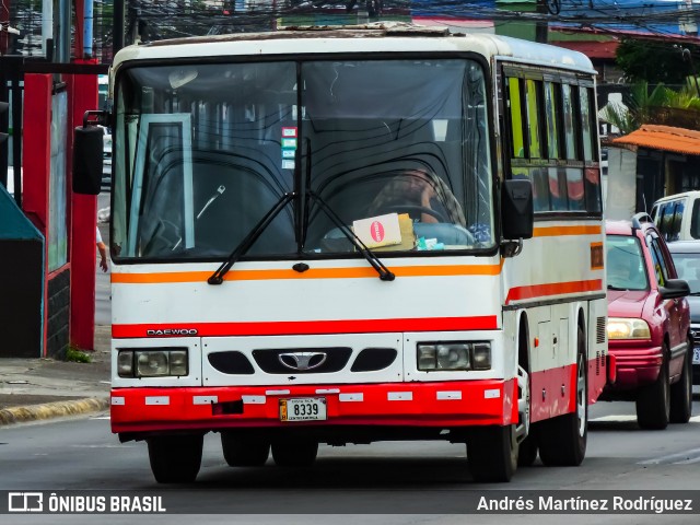 Autobuses sin identificación - Costa Rica 00 na cidade de Ipís, Goicoechea, San José, Costa Rica, por Andrés Martínez Rodríguez. Número da foto: #13062483.