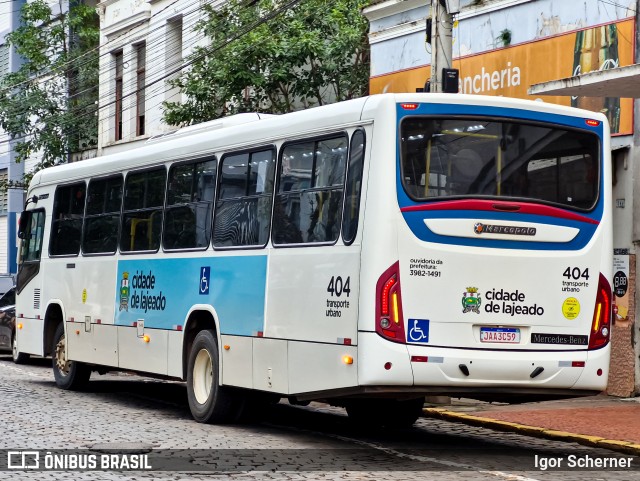 Expresso Azul 404 na cidade de Lajeado, Rio Grande do Sul, Brasil, por Igor Scherner. Número da foto: #13066886.