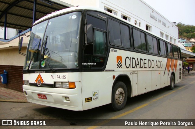 Viação Cidade do Aço RJ 174.135 na cidade de Barra do Piraí, Rio de Janeiro, Brasil, por Paulo Henrique Pereira Borges. Número da foto: #13066181.