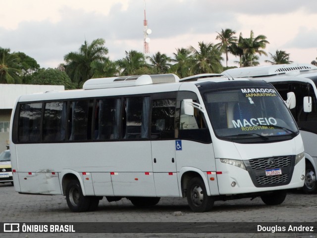 Ônibus Particulares 9984 na cidade de Maceió, Alagoas, Brasil, por Douglas Andrez. Número da foto: #13067472.