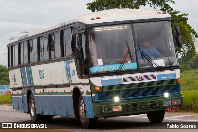 Ônibus Particulares 110 na cidade de Santa Maria do Pará, Pará, Brasil, por Fabio Soares. Número da foto: #13069652.