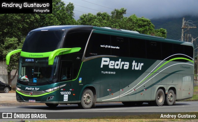 Pedra Tur Transportes e Turismo 16000 na cidade de Guarapari, Espírito Santo, Brasil, por Andrey Gustavo. Número da foto: #13068643.