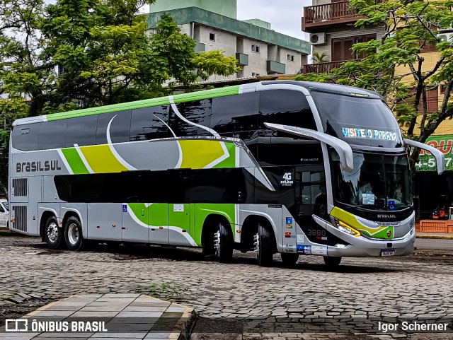 Brasil Sul Linhas Rodoviárias 3880 na cidade de Lajeado, Rio Grande do Sul, Brasil, por Igor Scherner. Número da foto: #13069105.
