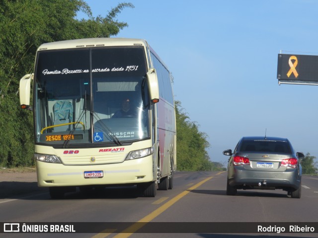 Transportes Rizzatti 820 na cidade de Venâncio Aires, Rio Grande do Sul, Brasil, por Rodrigo  Ribeiro. Número da foto: #13073076.