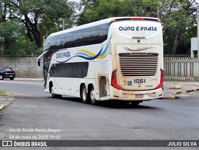 Viação Ouro e Prata 1061 na cidade de Porto Alegre, Rio Grande do Sul, Brasil, por JULIO SILVA. Número da foto: #13072783.