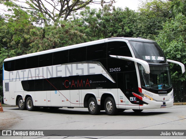 Auto Viação Catarinense 324325 na cidade de São Paulo, São Paulo, Brasil, por João Victor. Número da foto: #13077024.