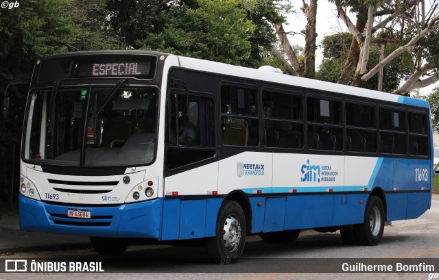 Canasvieiras Transportes 11693 na cidade de Florianópolis, Santa Catarina, Brasil, por Guilherme Bomfim. Número da foto: #13074215.