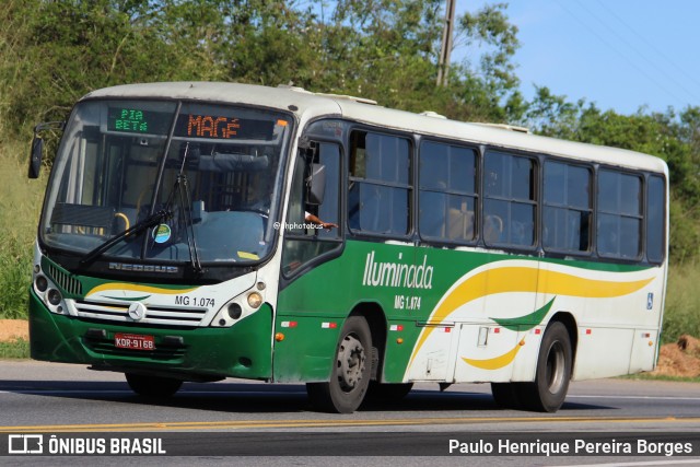 Transporte e Turismo Iluminada MG 1.074 na cidade de Magé, Rio de Janeiro, Brasil, por Paulo Henrique Pereira Borges. Número da foto: #13074800.