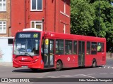 Abellio London Bus Company 8831 na cidade de Richmond, Greater London, Inglaterra, por Fábio Takahashi Tanniguchi. Número da foto: #13076084.