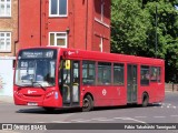 Abellio London Bus Company 8789 na cidade de Richmond, Greater London, Inglaterra, por Fábio Takahashi Tanniguchi. Número da foto: #13076073.