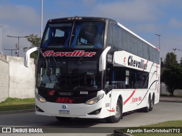 Chevallier 8698 na cidade de Ciudad Autónoma de Buenos Aires, Argentina, por Agustin SanCristobal1712. Número da foto: #13080213.