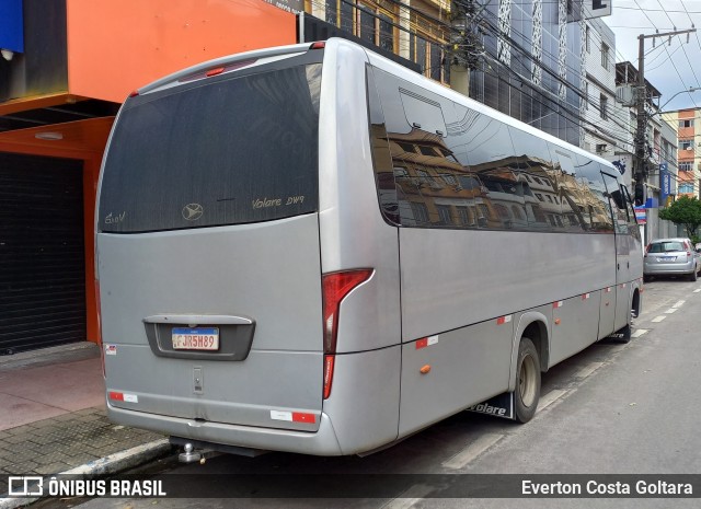 Ônibus Particulares FJR5H89 na cidade de Cariacica, Espírito Santo, Brasil, por Everton Costa Goltara. Número da foto: #13080357.
